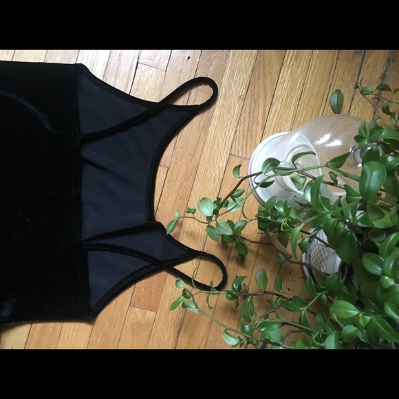 BLACK VELVET DRESS - Picture 6 of 8